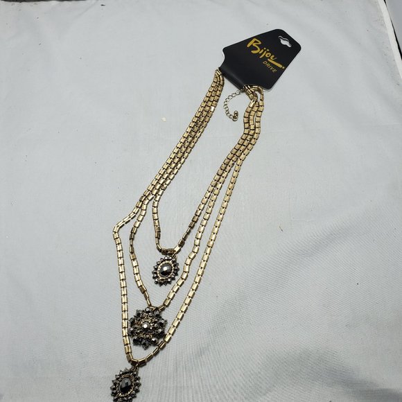 Bijou Drive antique gold 3 row layered necklace with hematite stone clusters - Picture 4 of 5